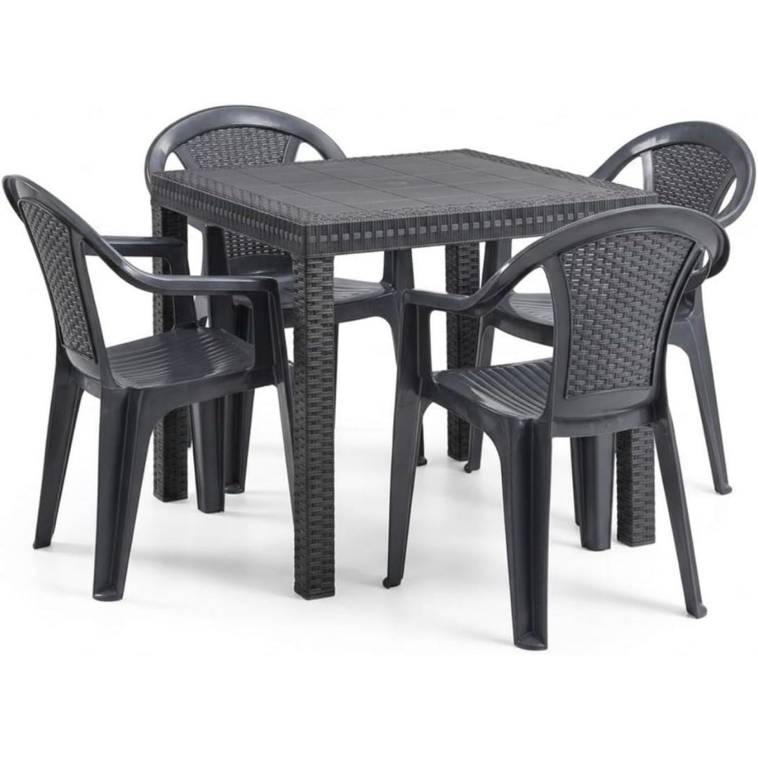 Joli salon de jardin en rotin