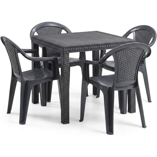 Joli salon de jardin en rotin